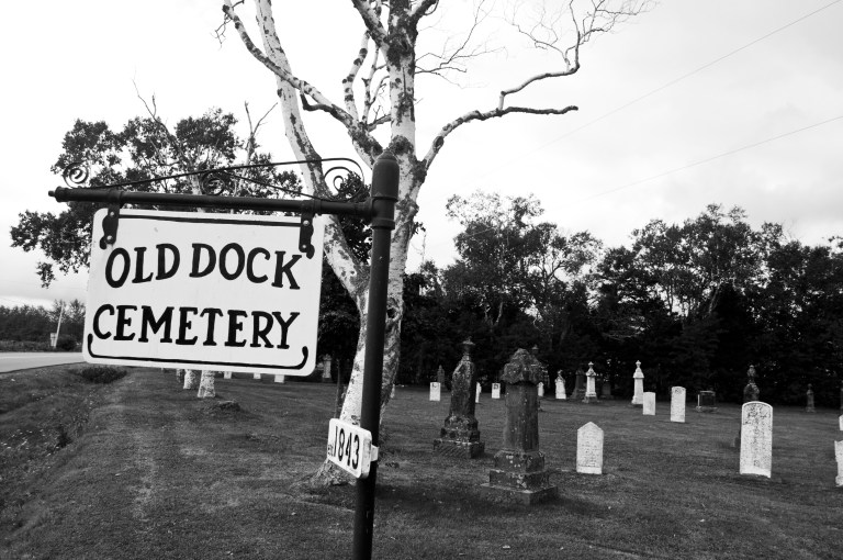 old-dock-cemetary